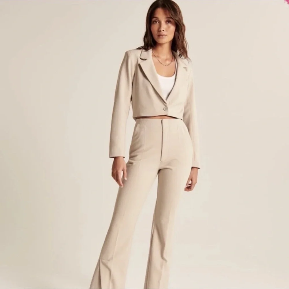 NWT! Abercrombie & Fitch Tan Cropped Blazer, Size XXL - Picture 2 of 8